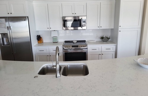 Bel Air Condo | Georgeous 3 Bed Unit; Wrap-around Balc w/Spect Views; Beach Chair Setup Incl.