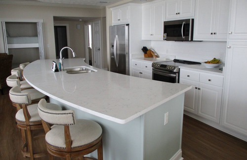 Bel Air Condo | Georgeous 3 Bed Unit; Wrap-around Balc w/Spect Views; Beach Chair Setup Incl.