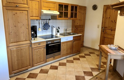 Dargun Apartment | Geräumige Wohnung in Dargun mit Pool