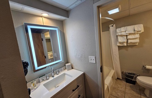 South Portland Hotel | Germaine Inn South Portland