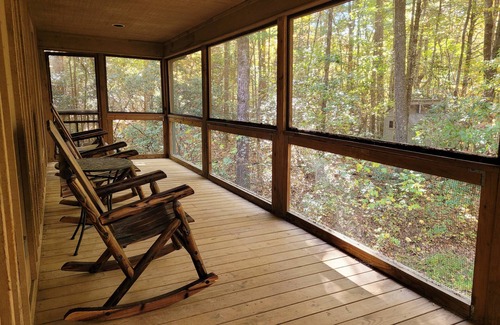 Sautee Nacoochee Cabin | German Style Chalet