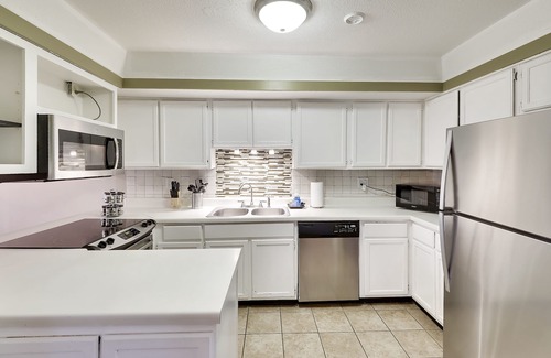 Germantown Condo | Germantown - 30 day minimum