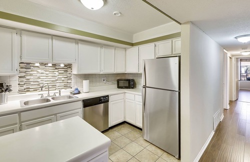 Germantown Condo | Germantown - 30 day minimum