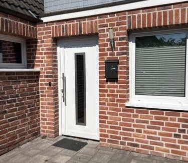 Halstenbek House | Gesamte Wohnung mit Parkplatz