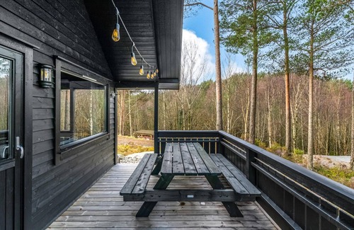 Valevag House | Get ready for a great vacation by the fjord.