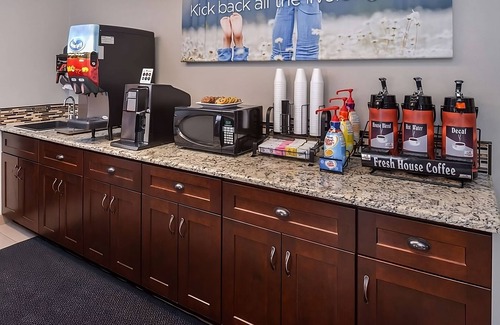 Tri-Cities Resort | Get Ready for Adventure! Located in the Heart of Kennewick! Free Breakfast!