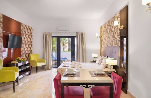 Oura Hotel | Get Ready for Blissful Getaway! 4 Homely Units, Pool or Sea View, Kitchenettes!