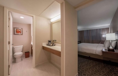 Buford Highway House | Get Ready for Blissful Getaway! Where Comfort Meets Culture! Free Parking, Pool!