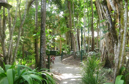 Port Douglas Apartment | ! Get Ready - Get Set - To - Relax @ 104 Ramada Resort - Free Wi-Fi !