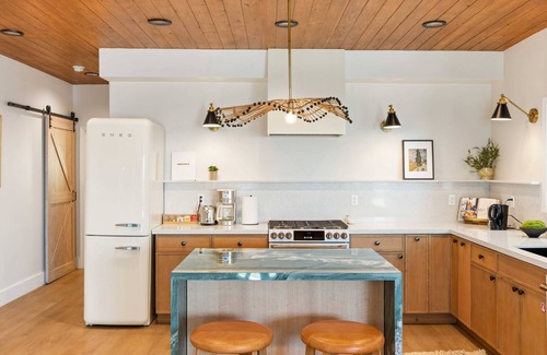 Hollywood Heights House | Get Wow'd! Stellar Views Remodeled Modern Home Hollywood Hills