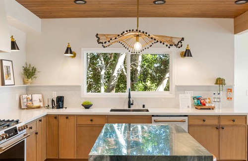 Hollywood Heights House | Get Wow'd! Stellar Views Remodeled Modern Home Hollywood Hills