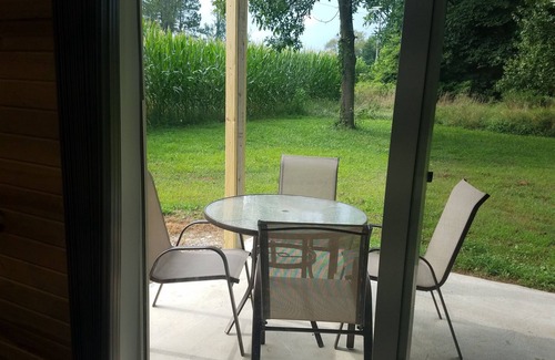 Fontanet Apartment | Getaway in the country/Beautiful Parke County/Large hot tub and much more!