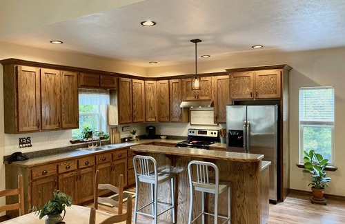 Harrison House | Getaway in the heart of the Ozarks