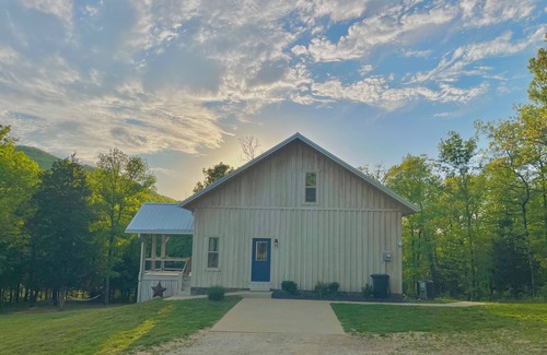 Harrison House | Getaway in the heart of the Ozarks