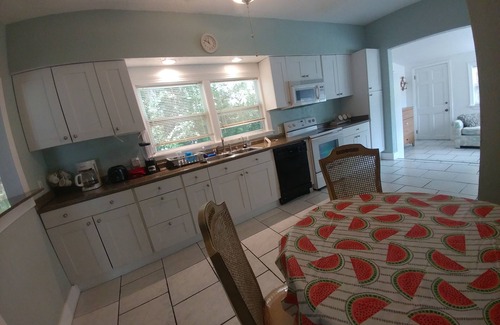 New Smyrna Beach House | Getaway New Smyrna Beach, Sun, Pool, Shopping.