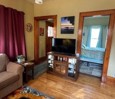 Currie Villa | Getaway with a small town feel