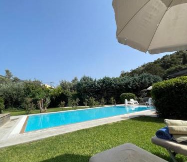 Mikros Gialos Villa | Gialos Villas 1-2 With a Private Pool