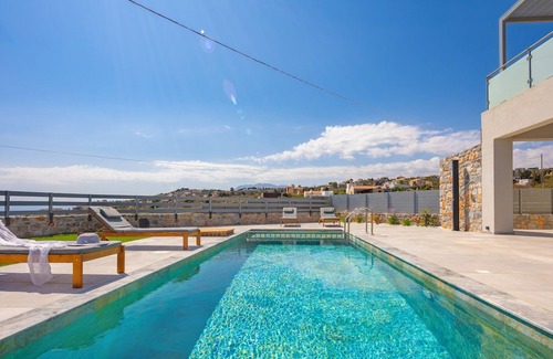 Kefalas Villa | Gianna's Panoramic Seaview Twin Villas with pool 1