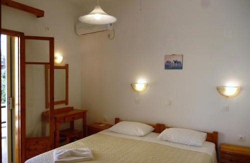 Agios Georgios Pagon Apartment | Giannis