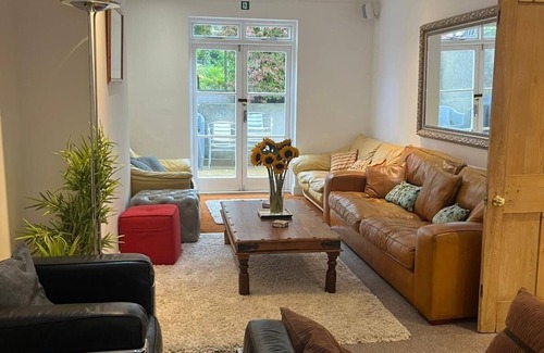 Eastbourne City Centre Villa | Giant Seafront Palace, Town, Walled Garden, Super King Bedroom Suites, & Parking