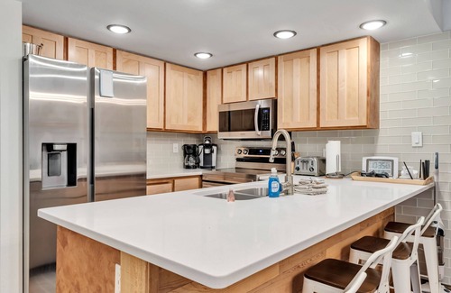 Brian Head Condo | Giant Steps 58 Walk to the park & Bristlecone Pond, shops & local restaurants.