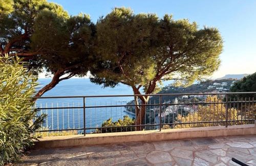 Bergeggi Apartment | Giardino, Piscina e Posto Auto - Relax con Vista Mare