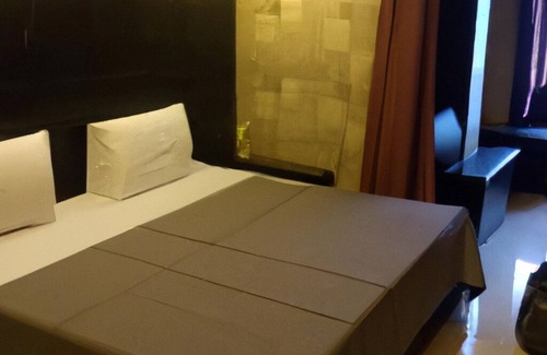 Jamnagar Apartment | Giggler