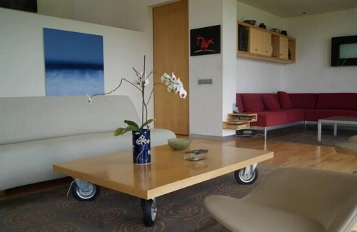 Distrito Rural Este House | Gijón: The Cantabrian Watchtower