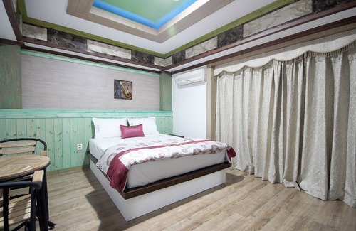 Gimcheon Hotel | Gimcheon One