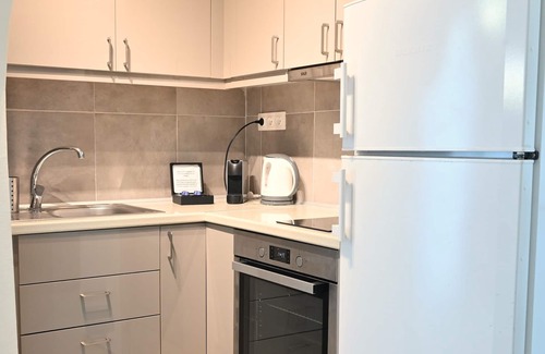 Benitses Hotel | Gina Studios