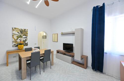 Ischia Porto Apartment | Ginestra Appartamento a Ischia con balcone