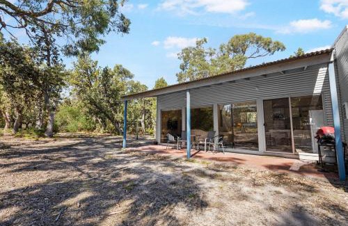 Forge Creek House | Gippsland - Waterfront Retreat