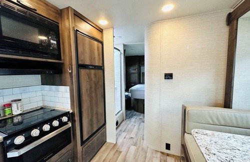 Eagle River House | Girdwood Mountain View Paradise