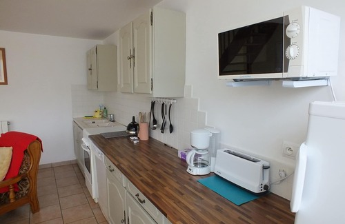 Saint-Justin Cottage | Gite 4 is a 3 bedroom Gite set in a pretty garden with a shared Swimming Pool