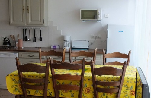 Saint-Justin Cottage | Gite 4 is a 3 bedroom Gite set in a pretty garden with a shared Swimming Pool