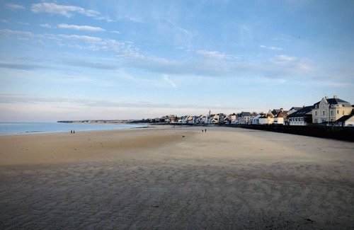 Grandcamp-Maisy Apartment | Gîte "Au bord des Embruns" 2 Pers in the heart of the Landing Beaches