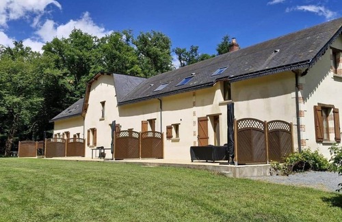 Rille House | Gîte Bordeaux, cozy with a private forest