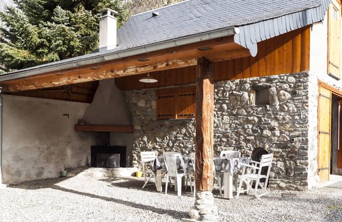 Bazus-Aure House | Gîte Calme classification 3 * for 7 persons near Saint Lary Soulan with WIFI