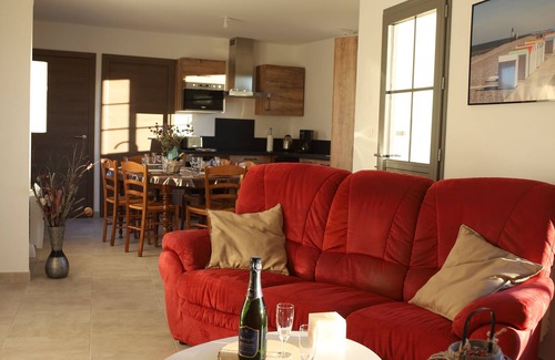 Bouillancourt-en-Sery Cottage | GITE CHEZ MCIHEL WITH PRIVATE JACUZZI