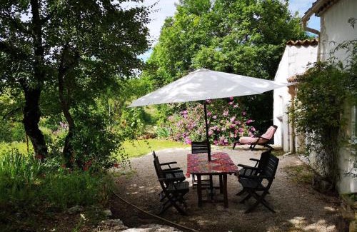 Pons House | Gite de caractère, piscine et vue