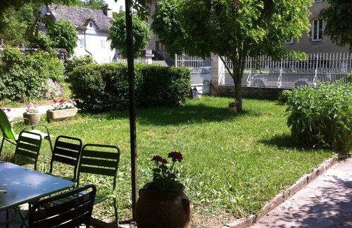 La Canourgue Cottage | GITE DE FRANCE 3 EARS WITH LARGE GARDEN CAPACITY 6 PEOPLE