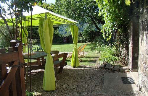Vic-sur-Cere Cottage | Gite de La Salle in fortified house of the sixteenth century in Vic-sur-Cere