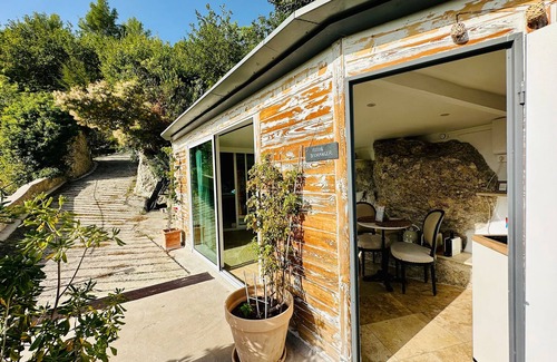 Le Bar-sur-Loup Apartment | Gite Fleur D'Oranger - Gite dans la Roche