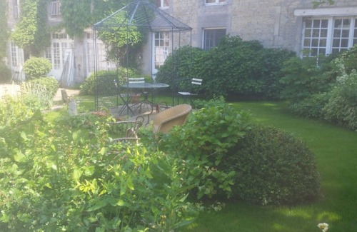 Nonant House | Gîte "In the Shadow of the Oak"