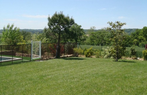 Durfort Villa | Gite L'espeyronis. Villa in the countryside, 22 beds, swimming pool, jacuzzi, pétanque.