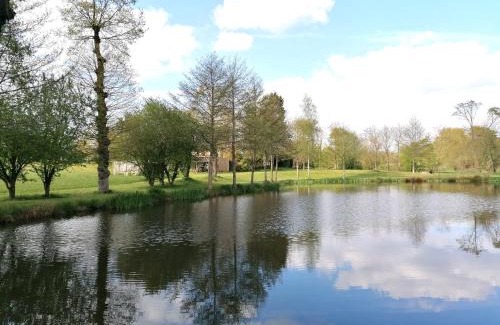 Miniac-sous-Becherel House | Gite L'Etang