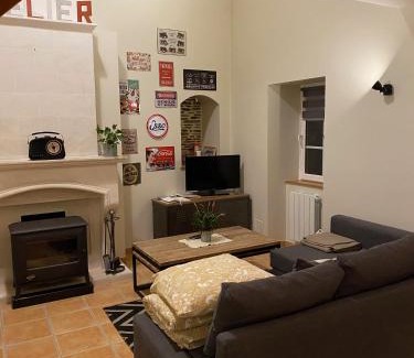 Livry House | Gite " La petite maison"
