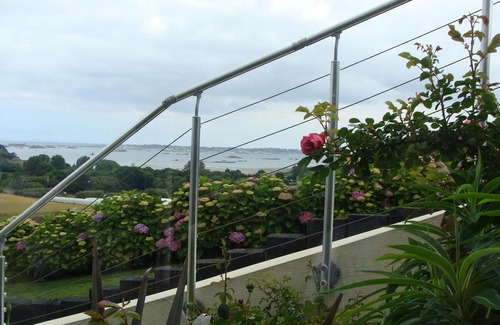 Ploubazlanec Apartment | GITE LES AQUARELLES 2 VERTE - sea view heated indoor pool all year round