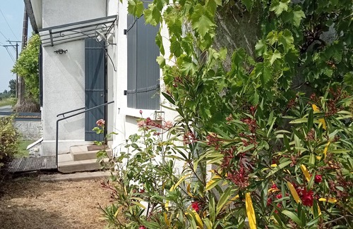 Saint-Hilaire-la-Palud House | Gite Marais