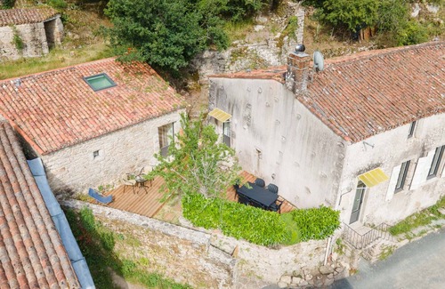 Mortagne-sur-Sevre Cottage | Gite Mortagne-sur-Sèvre, studio flat, 2 persons